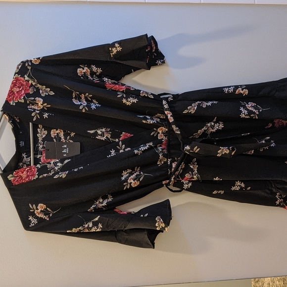 Floral Romper - Picture 1 of 5